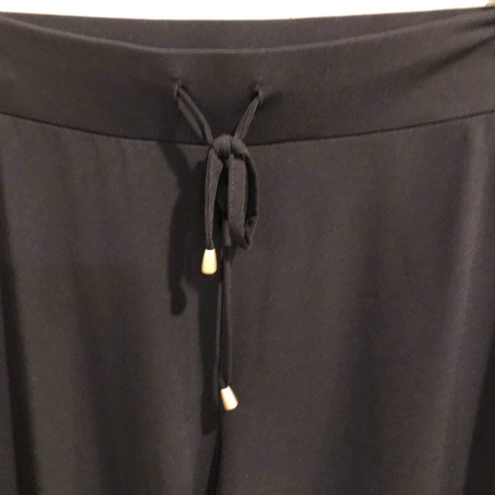 Jones New York Wide Leg Black Capri Pants, Size M - Picture 2 of 9